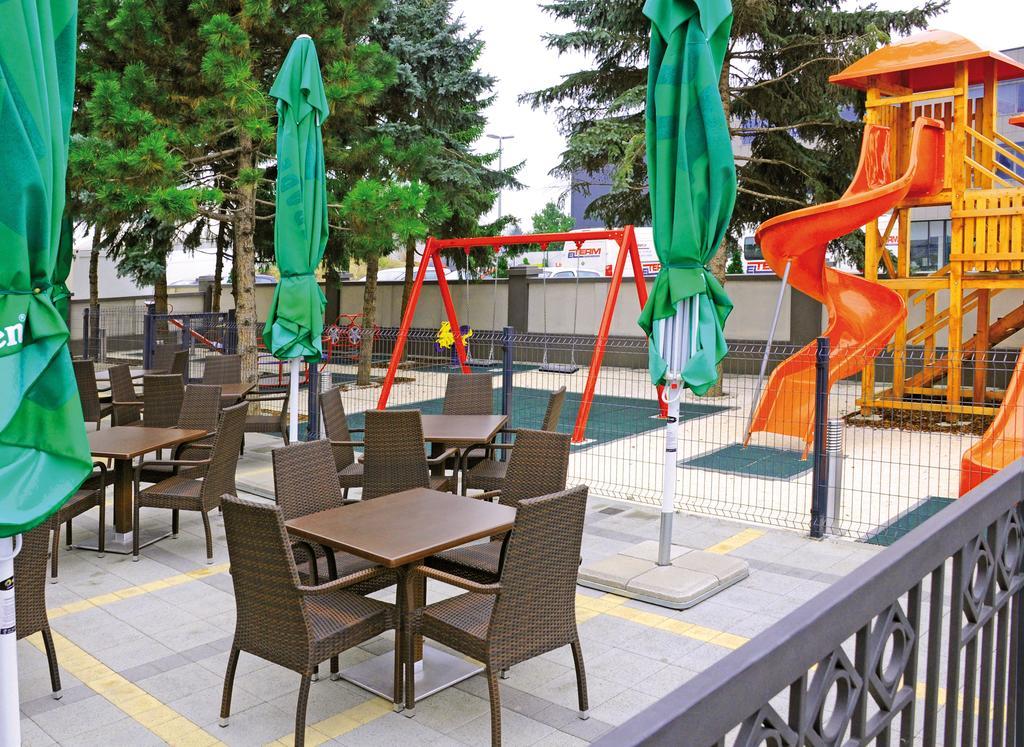 Hotel Calypso Загреб Экстерьер фото