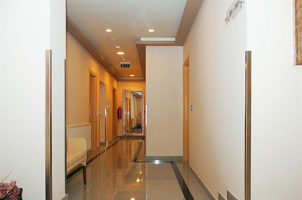 Hotel Calypso Загреб Экстерьер фото
