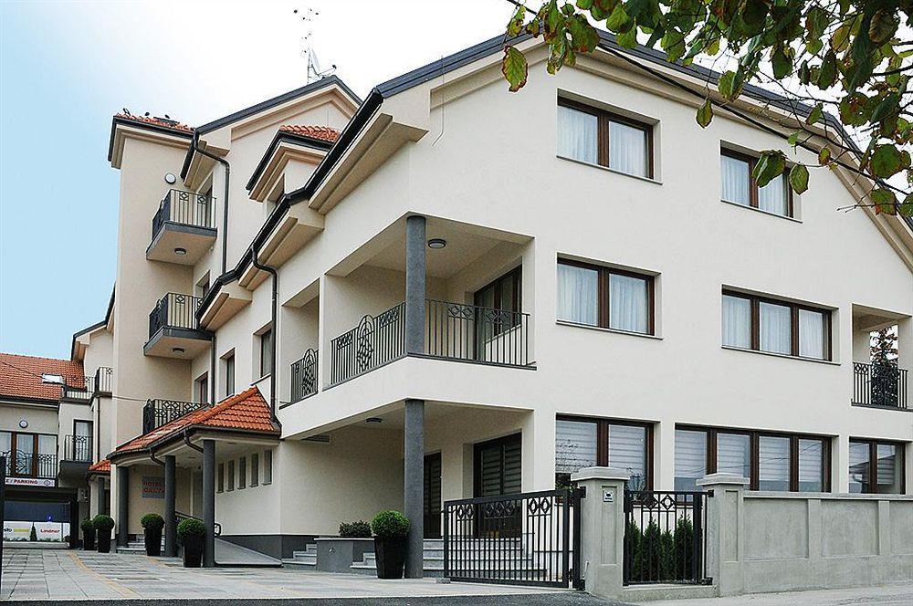 Hotel Calypso Загреб Экстерьер фото